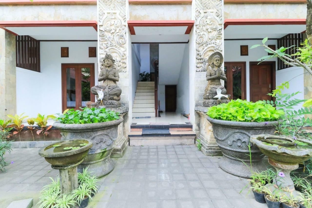 Puri Jayaraja Guest House Kuta Lombok Kültér fotó