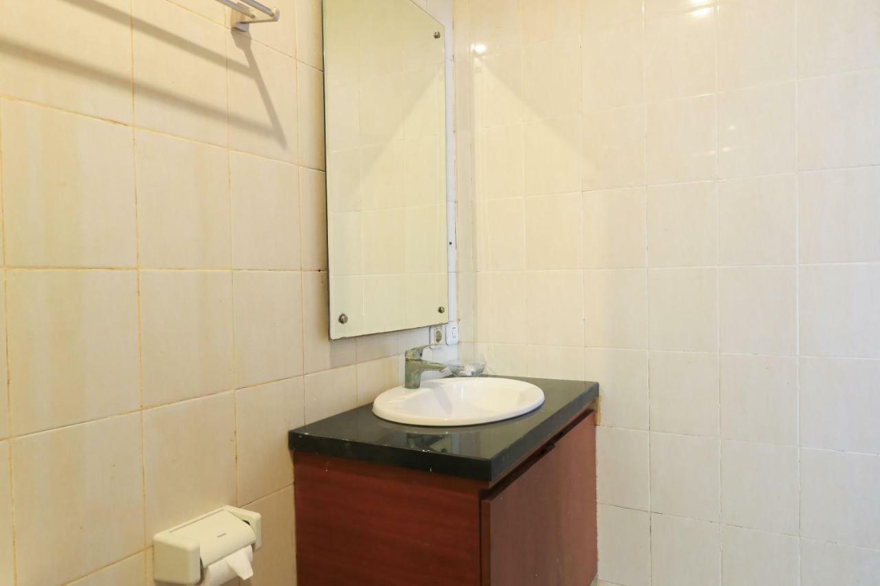 Puri Jayaraja Guest House Kuta Lombok Kültér fotó